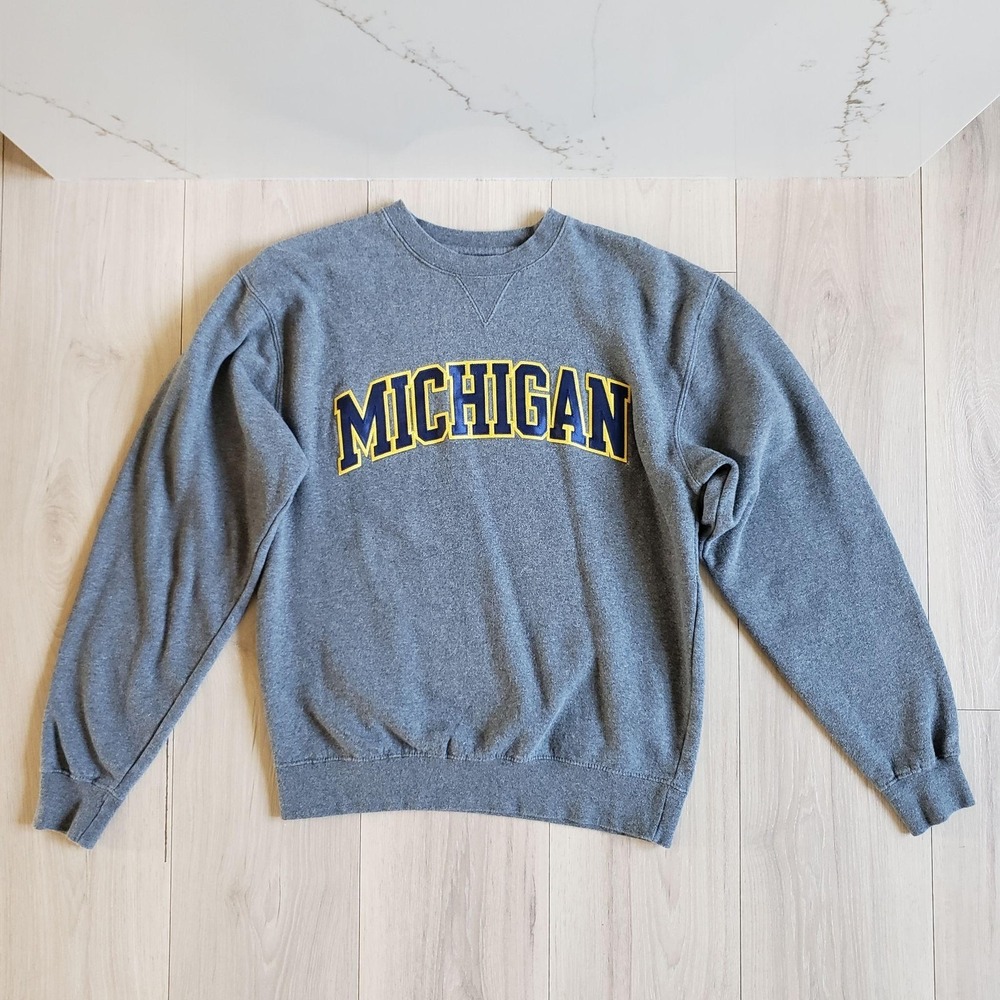 Michigan Wolverines Sweatshirt Mens Small Gray NCAA Football Gear For Sports
